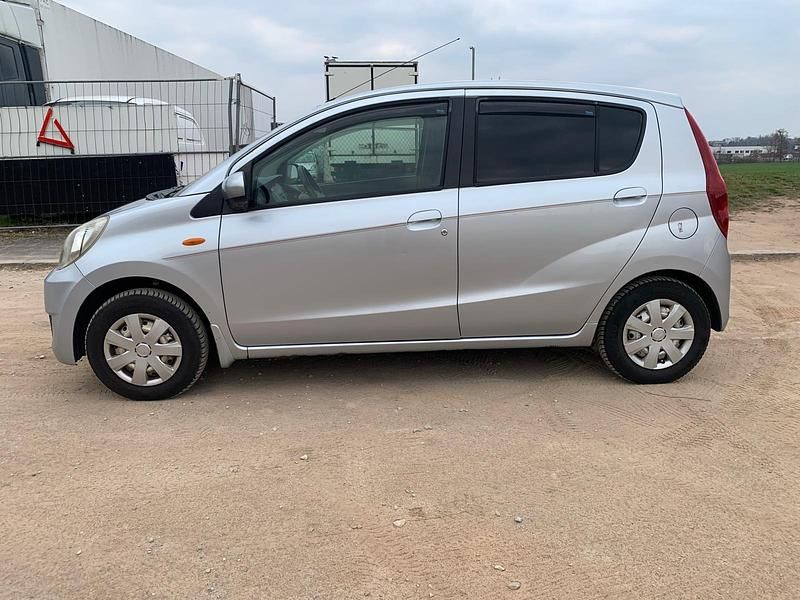 Gebraucht Daihatsu Cuore 70 PS (51 kW) 2008 Silber Kleinwagen