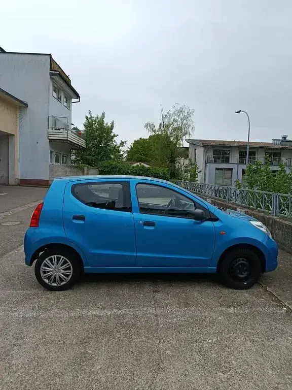 Gebraucht Suzuki Alto Basic 68 PS (50 kW) 2012 Blau Kleinwagen