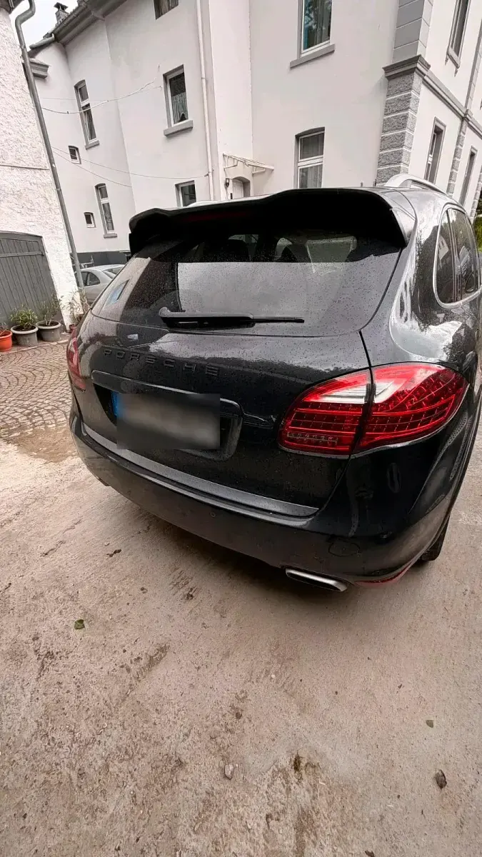 Gebraucht Porsche Cayenne 239 PS (175 kW) 2010 Schwarz SUV