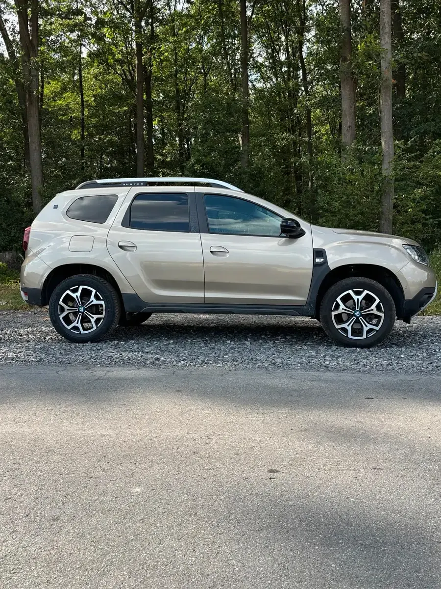 Gebraucht Dacia Duster Celebration 101 PS (74 kW) 2020 Braun SUV