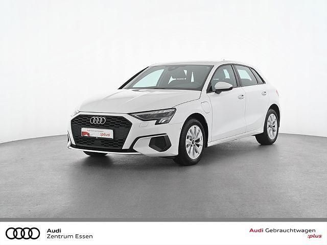Ibisweiß Gebraucht 2022 Audi A3 Sportback e-tron Advanced Plus Limousine | 22.980 € (Guter Preis) - Bild 1/3