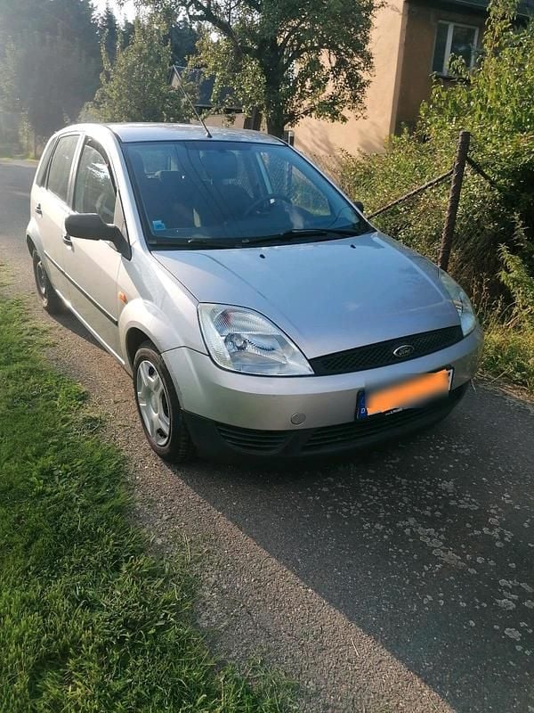 Grau Gebraucht 2006 Ford Fiesta Kleinwagen | 1.500 € (Guter Preis) - Bild 1/4