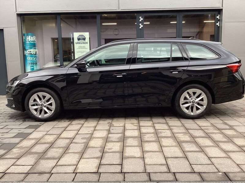 Schwarzmagic perleffekt Neu 2025 Skoda Octavia Selection Kombi | 34.550 € (Fairer Preis) - Bild 1/4
