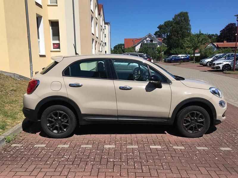 Beige Gebraucht 2018 Fiat 500X Pop SUV | 11.888 € (Fairer Preis) - Bild 1/4