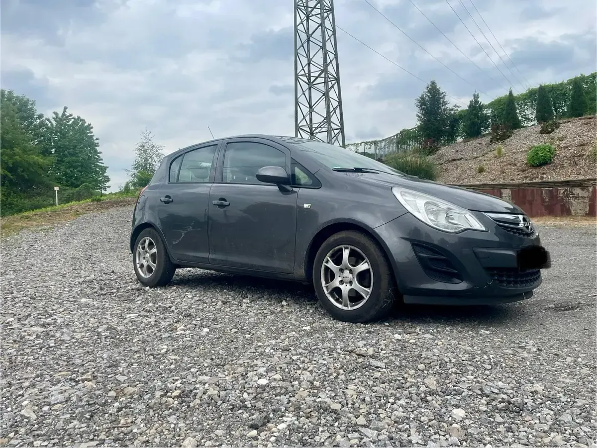 Gebraucht Opel Corsa 88 PS (64 kW) 2011 Grau Kleinwagen