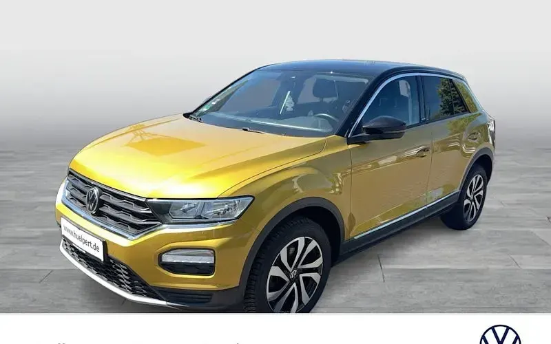 Gebraucht VW T-Roc Active 150 PS (110 kW) 2021 Kurkumagelb metallic/schwarz SUV