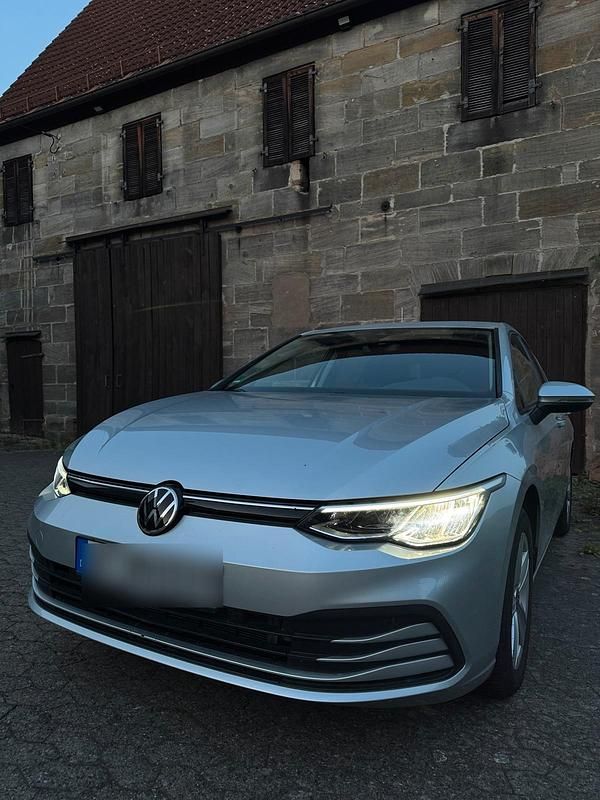 Silber Gebraucht 2020 VW Golf VII Comfortline Kleinwagen | 21.400 € (Fairer Preis) - Bild 1/4