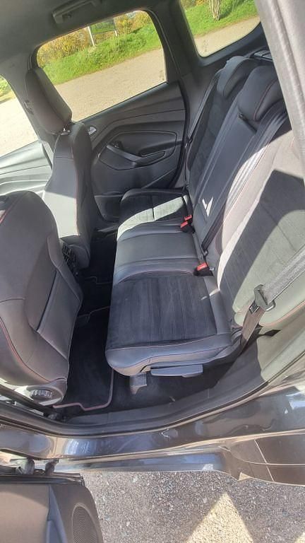 Gebraucht Ford Kuga ST-Line 175 PS (128 kW) 2019 Grau SUV