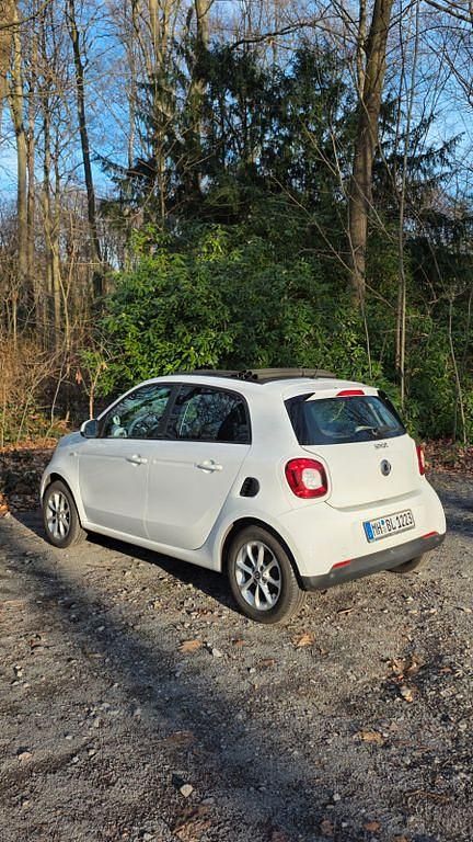 Gebraucht Smart ForFour Passion 71 PS (52 kW) 2015 Weiß Kleinwagen