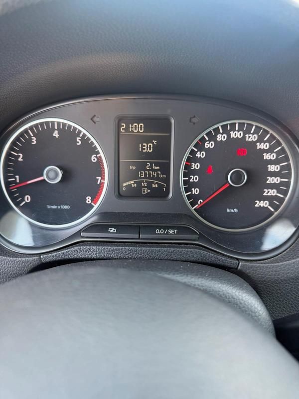 Second-hand VW Polo Life 2010 Negru Hatchback