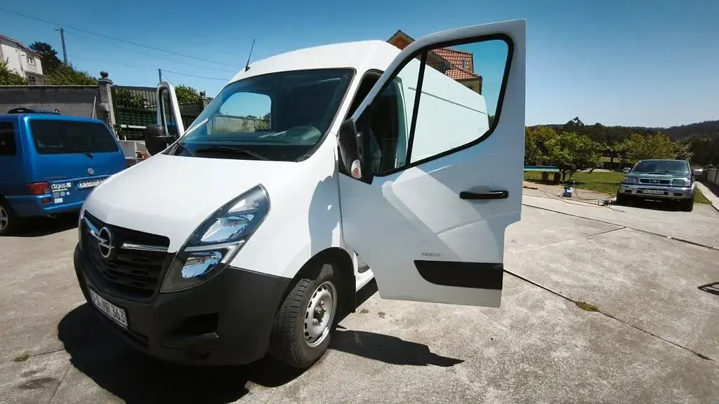 Gebraucht Opel Movano 131 PS (96 kW) 2021 Weiß Van