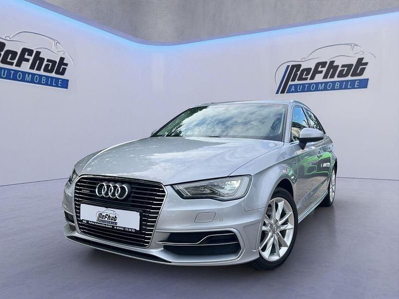 Silber Gebraucht 2015 Audi A3 Sportback e-tron Ambiente Limousine | 15.900 € (Fairer Preis) - Bild 1/4