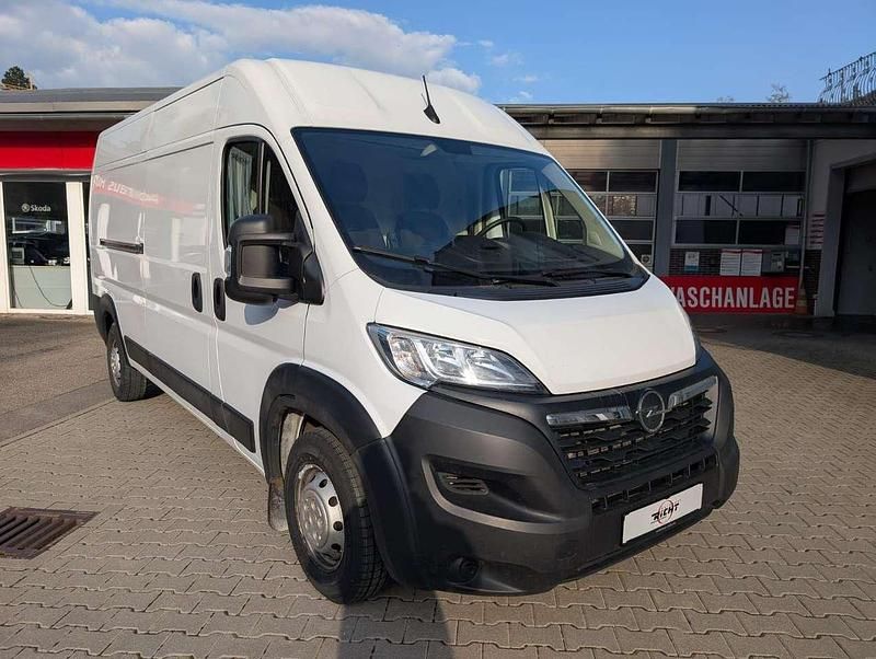 Gebraucht Opel Movano 140 PS (102 kW) 2022 Casabl/arctic/eisweiss/kaolin Van