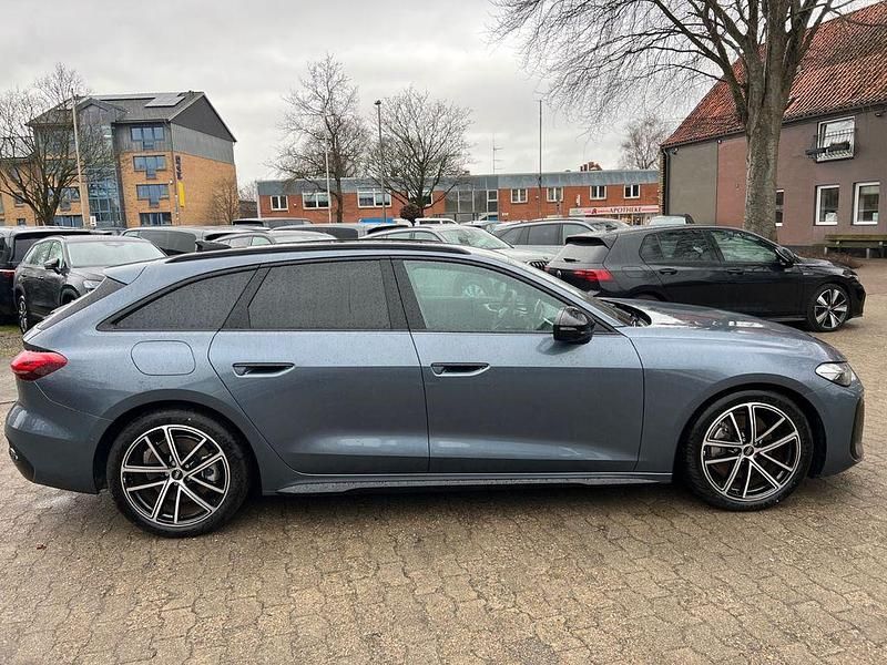 Gebraucht Audi A5 S-Line 204 PS (150 kW) 2024 Blau Kombi