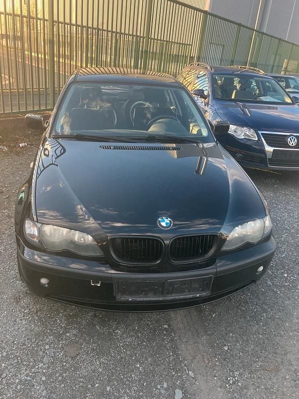 Second-hand BMW 316 105 CP (77 kW) 2003 Negru Berlinǎ