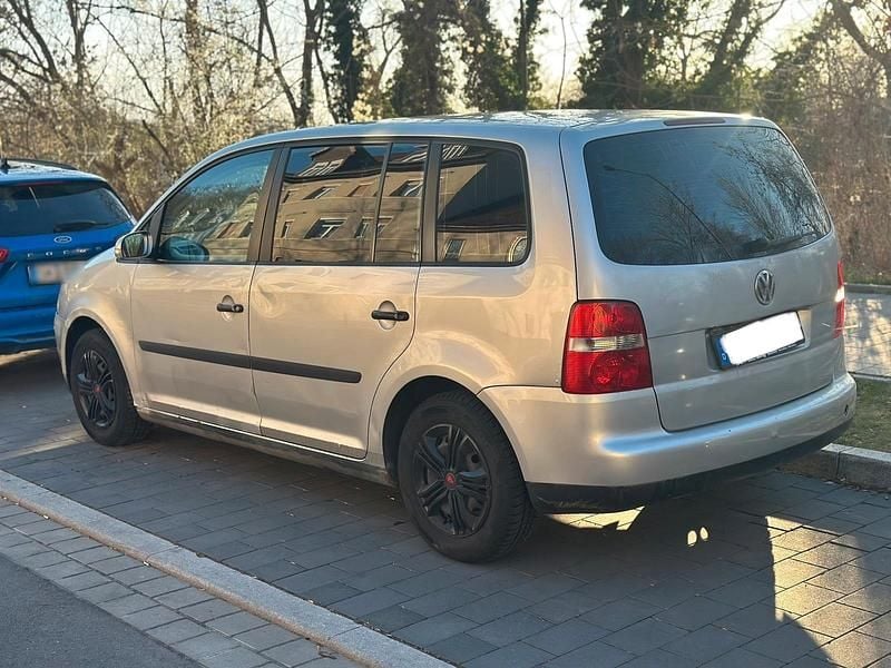 Gebraucht VW Touran 105 PS (77 kW) 2005 Silber Van / Kleinbus