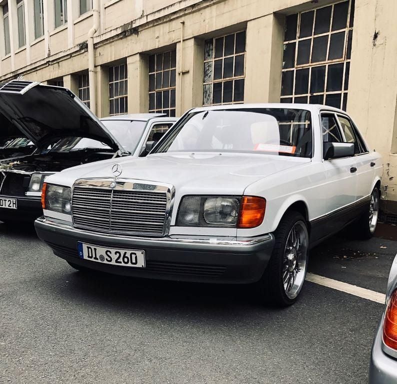 Weiß Gebraucht 1987 Mercedes 260 SE Limousine | 8.250 € - Bild 1/4