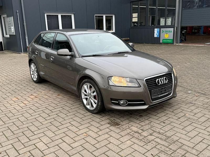 Beige Gebraucht 2011 Audi A3 Ambition Limousine | 7.900 € (Teuer) - Bild 1/4