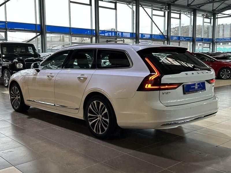 Gebraucht Volvo V90 Core 398 PS (292 kW) 2024 Weiß Kombi