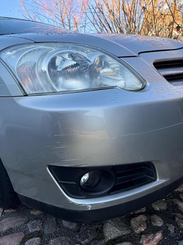 Gebraucht Toyota Corolla 97 PS (71 kW) 2007 Silber Kleinwagen