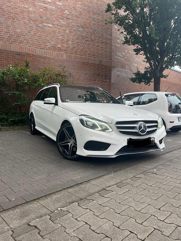 Weiß Gebraucht 2014 Mercedes 350 Kombi | 12.500 € (Superpreis) - Bild 1/4