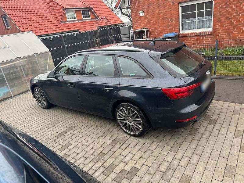 Gebraucht Audi A4 190 PS (139 kW) 2017 Blau Kombi