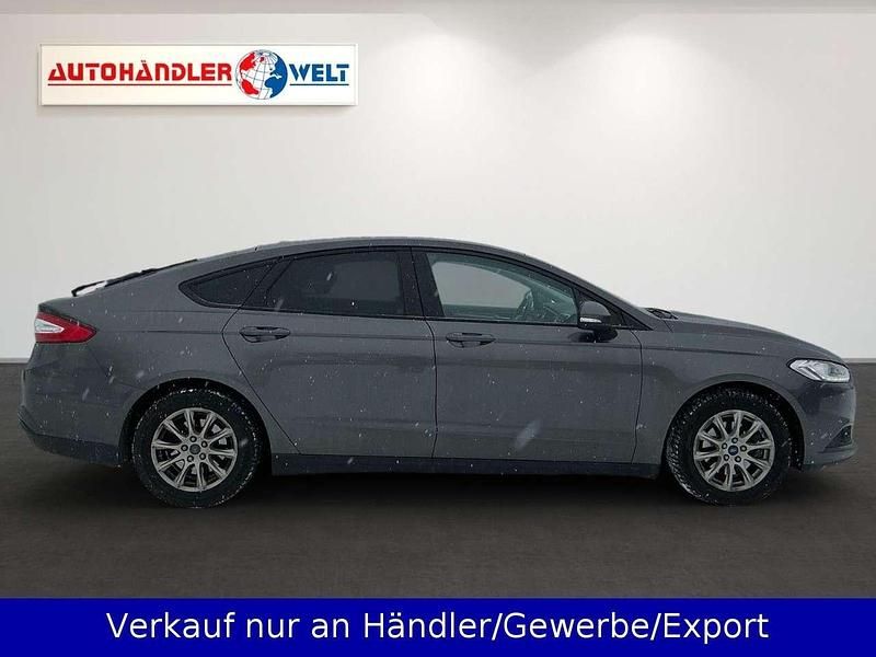 Gebraucht Ford Mondeo Trend 160 PS (117 kW) 2015 Grau Limousine