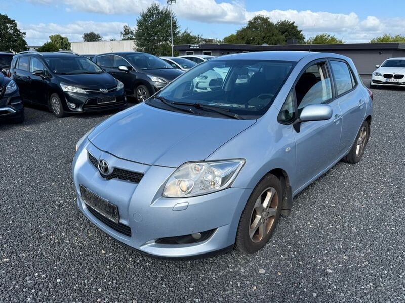 Blau Gebraucht 2009 Toyota Auris Life Limousine | 2.200 € (Fairer Preis) - Bild 1/4