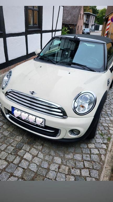 Weiß Gebraucht 2015 Mini Cooper Kleinwagen | 9.900 € (Etwas zu teuer) - Bild 1/4