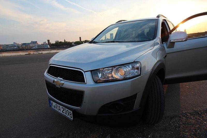 Gebraucht Chevrolet Captiva LT 163 PS (119 kW) 2012 Silber SUV