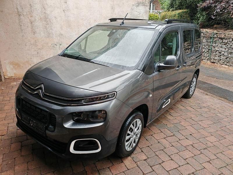 Grau Gebraucht 2020 Citroën Berlingo Shine Van / Kleinbus | 17.000 € (Superpreis) - Bild 1/4