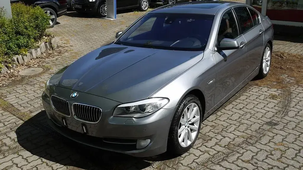 Gebraucht BMW 535 306 PS (225 kW) 2011 Grau Limousine