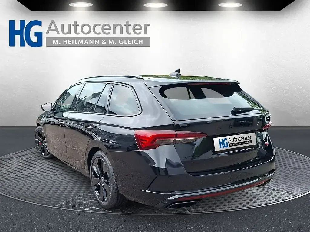 Neu Skoda Octavia RS 265 PS (194 kW) 2026 Schwarz Kombi