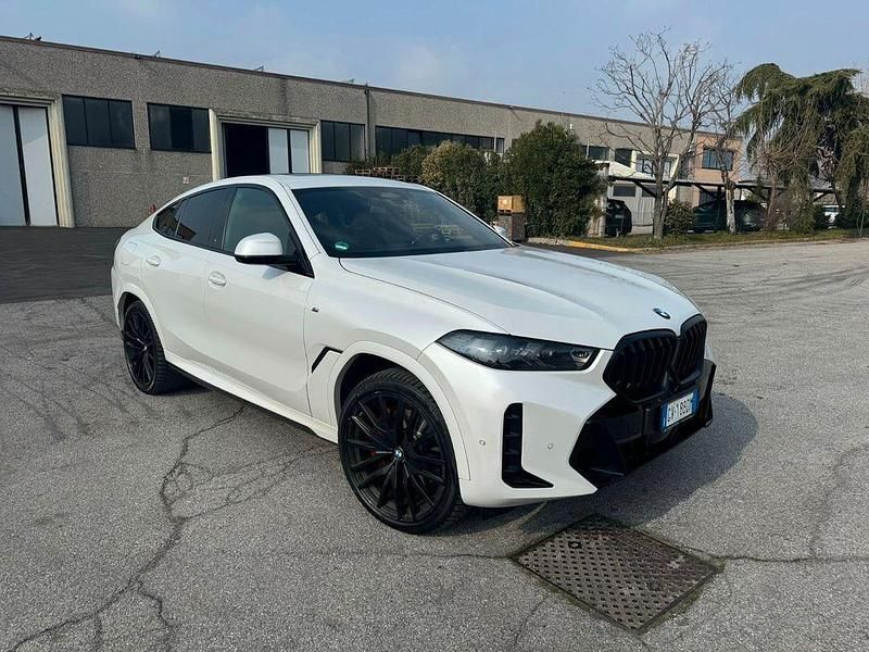 Gebraucht BMW X6 M Sport 286 PS (210 kW) 2023 Weiß SUV