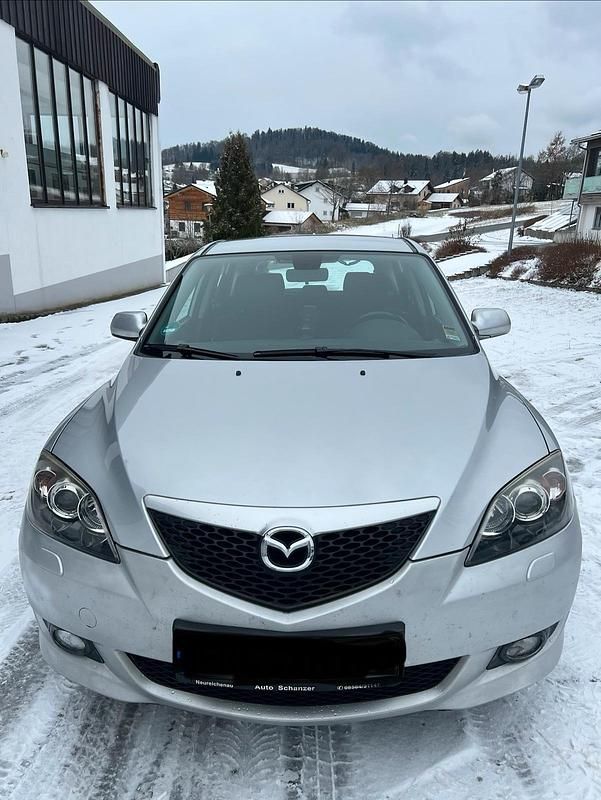 Silber Gebraucht 2006 Mazda 3 Limousine | 2.199 € (Guter Preis) - Bild 1/4
