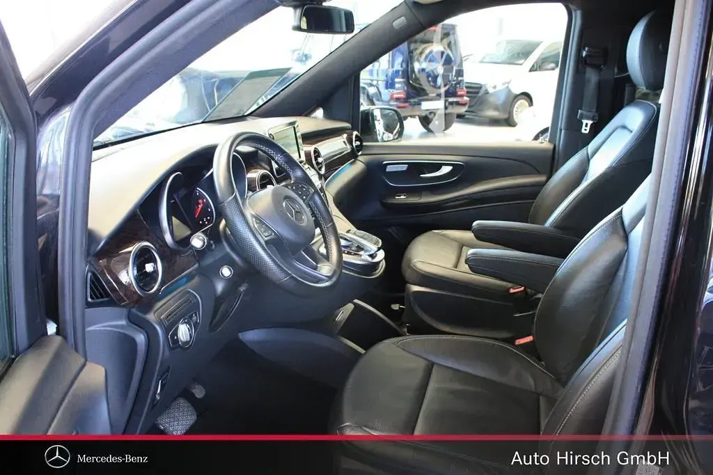 Gebraucht Mercedes V250 Avantgarde 190 PS (139 kW) 2019 Osidianschwarzmet. Van / Kleinbus