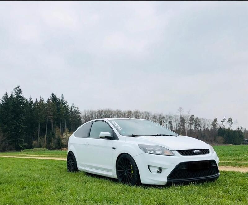 Weiß Gebraucht 2010 Ford Focus ST Coupé | 8.899 € (Etwas zu teuer) - Bild 1/4