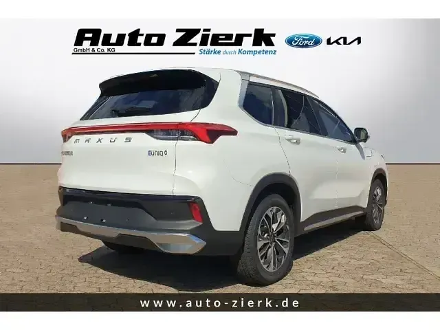 Second-hand Maxus D60e 130 kW (177 CP) 2024 Alb SUV