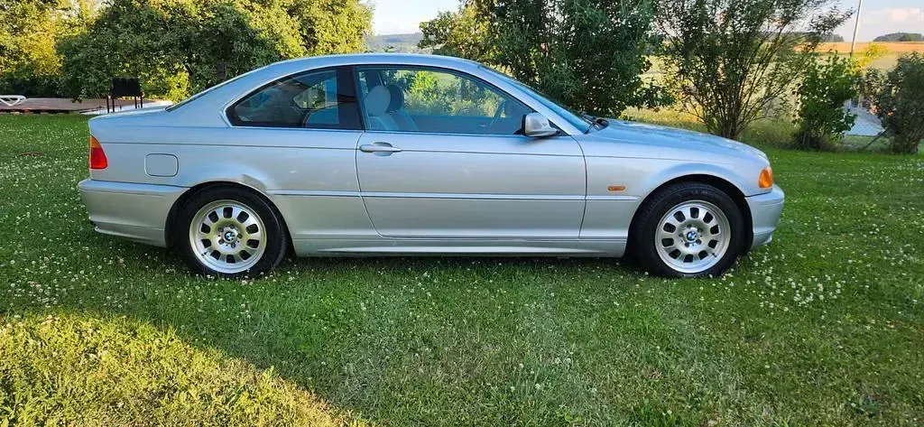 Gebraucht BMW 320 150 PS (110 kW) 1999 Silber Coupé