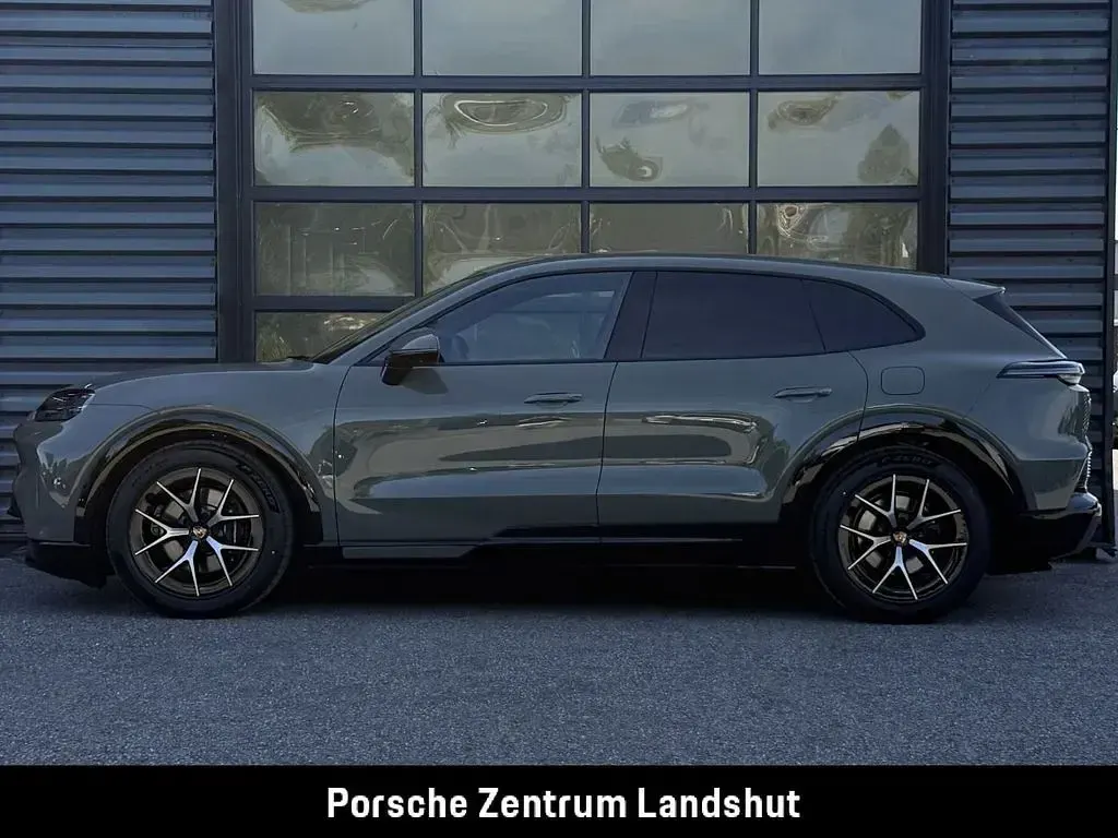 Gebraucht Porsche Cayenne Electric 325 kW (442 PS) 2025 Monteverdemetallic SUV