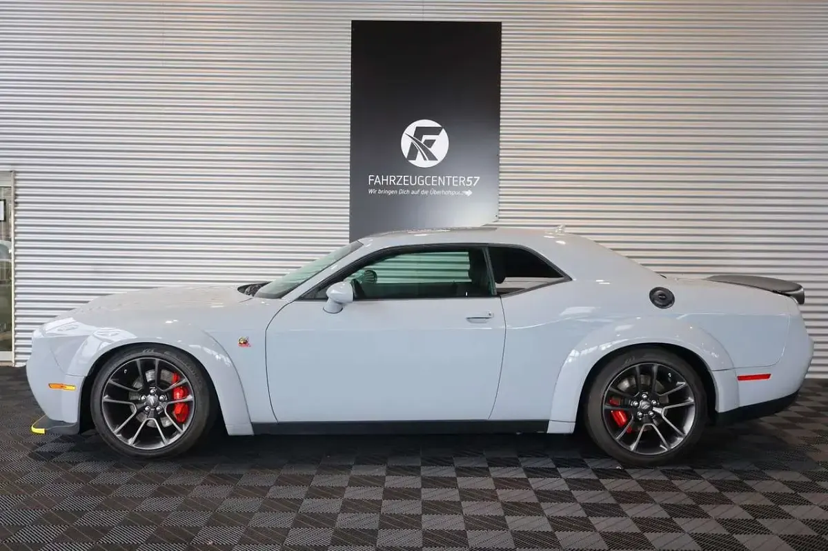 Gebraucht Dodge Challenger 492 PS (361 kW) 2021 Grau Coupé