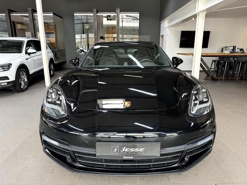 Gebraucht Porsche Panamera 4 Chrono 462 PS (339 kW) 2020 Schwarz Limousine
