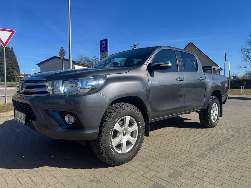 Gebraucht Toyota HiLux Comfort 150 PS (110 kW) 2017 Grau Abholung