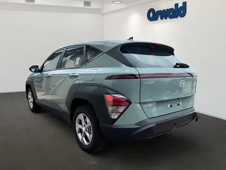Neu Hyundai Kona Select 129 PS (94 kW) 2025 Grün SUV