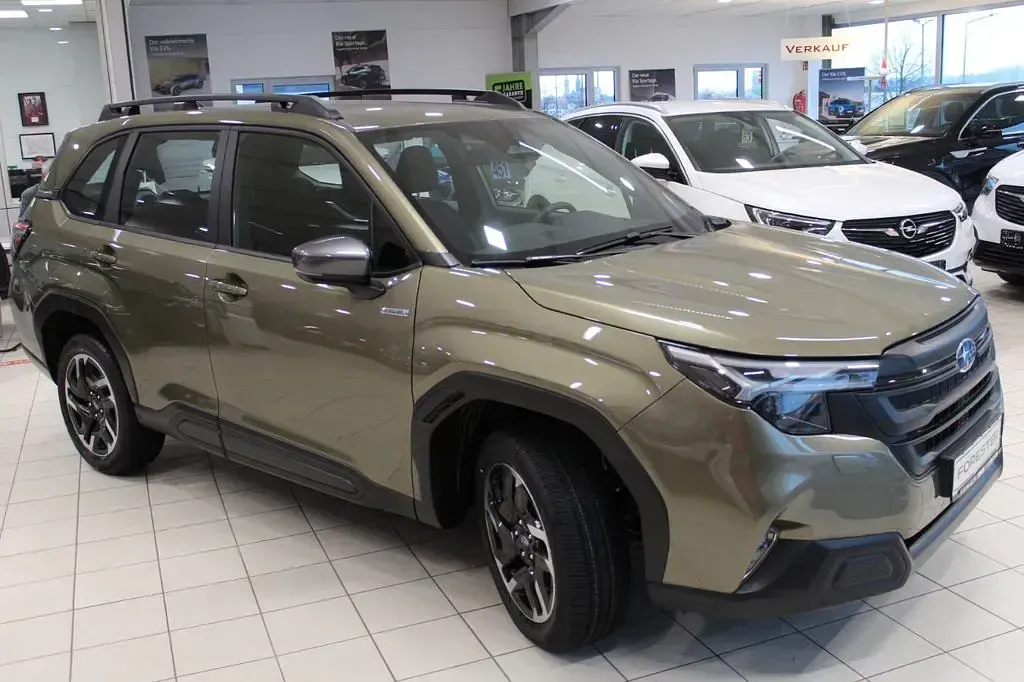 Gebraucht Subaru Forester 136 PS (100 kW) 2026 Autumn green (m) SUV