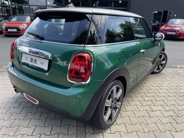Gebraucht Mini Cooper 136 PS (100 kW) 2019 Grün metallic british racing green iv metallicgrün Kleinwagen