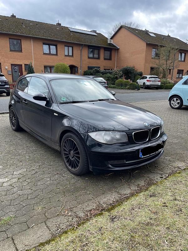 Schwarz Gebraucht 2009 BMW 120 Kleinwagen | 3.400 € (Guter Preis) - Bild 1/4