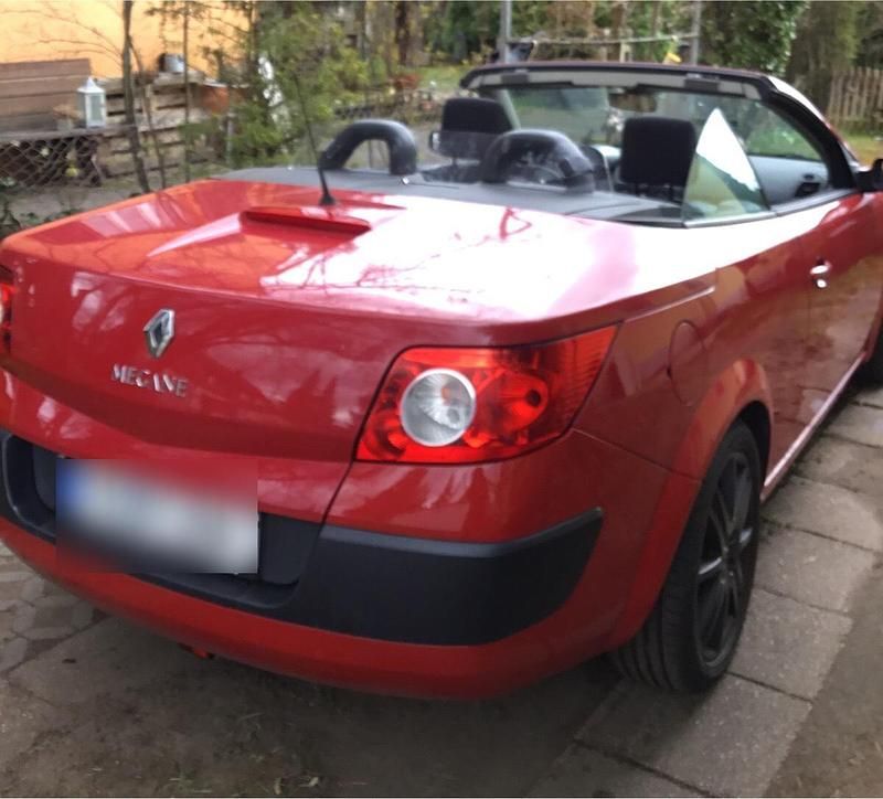 Gebraucht Renault Mégane Cabriolet 113 PS (83 kW) 2004 Rot Cabrio