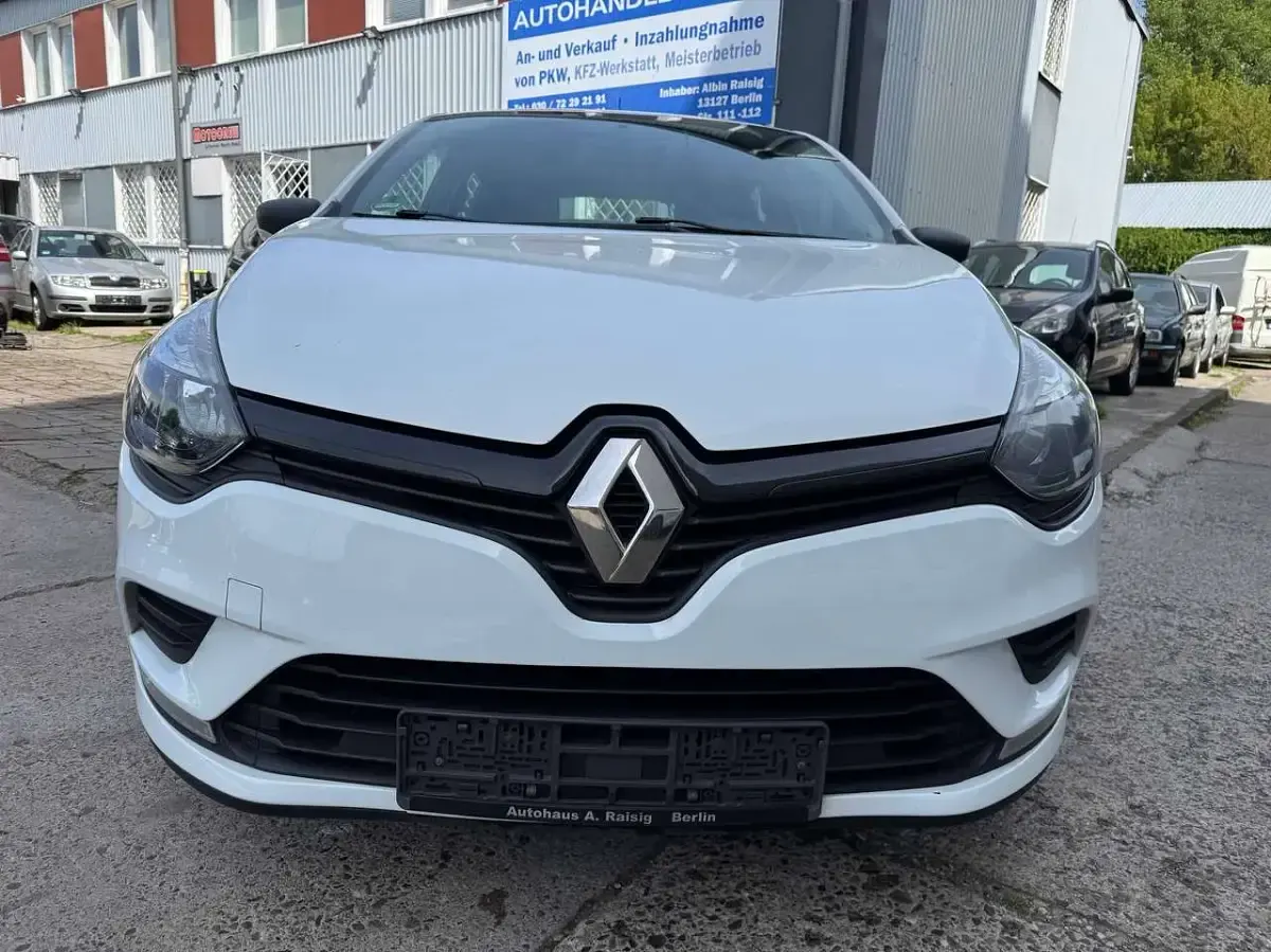 Gebraucht Renault Clio Life 76 PS (55 kW) 2019 Gletscherweiss Kleinwagen