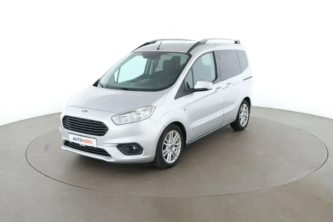 Gebraucht Ford Tourneo Courier Titanium 101 PS (74 kW) 2019 Van / Kleinbus